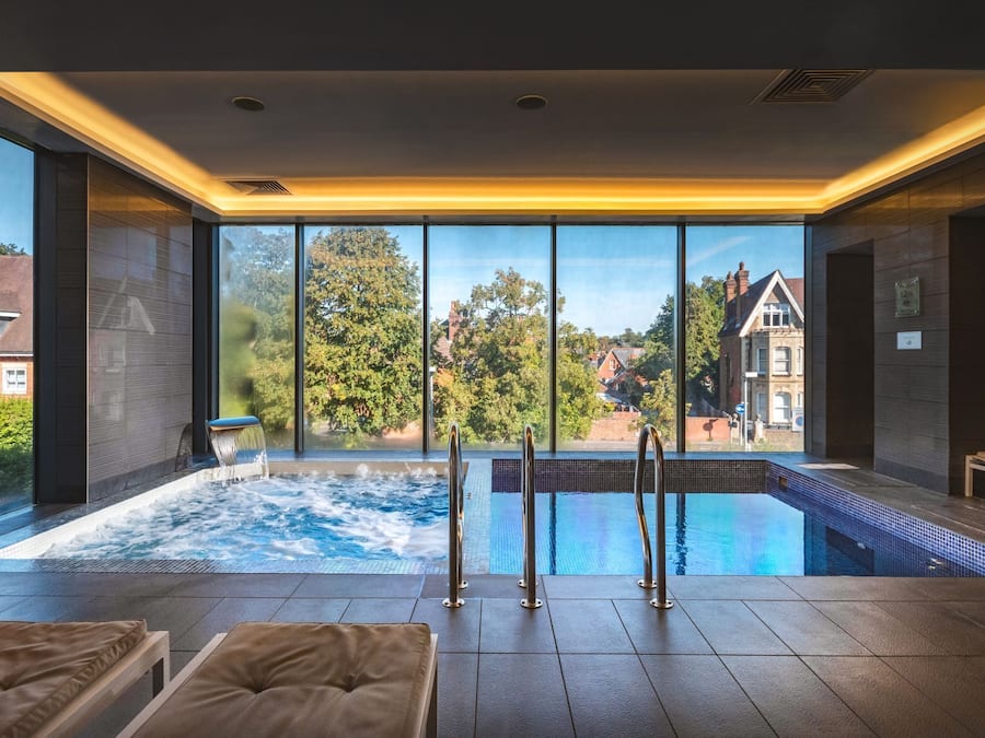 Salas de tratamiento para parejas, un sauna, baño turco