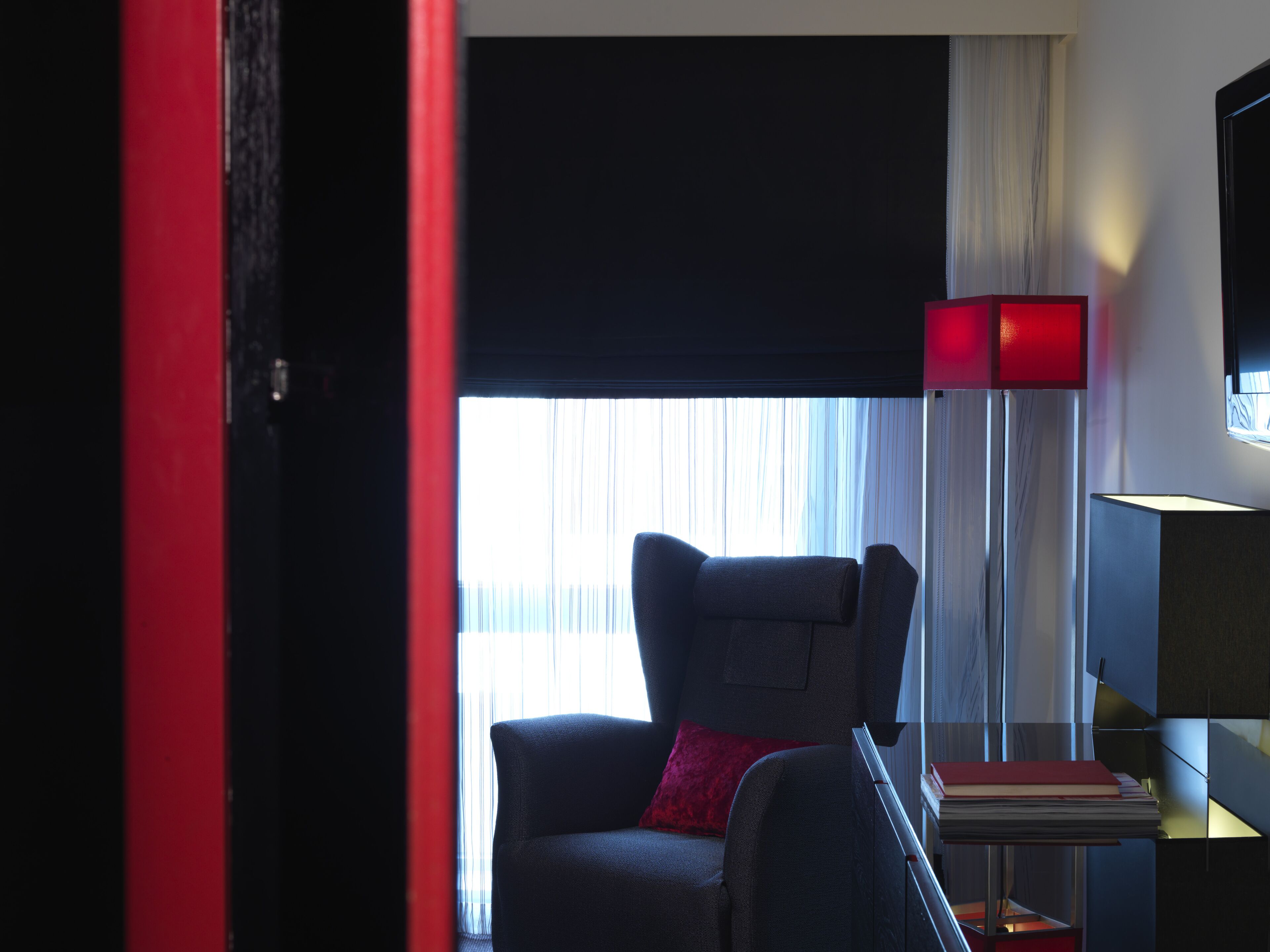 deluxe twin room | egyptian cotton sheets, in-room safe, blackout curtains