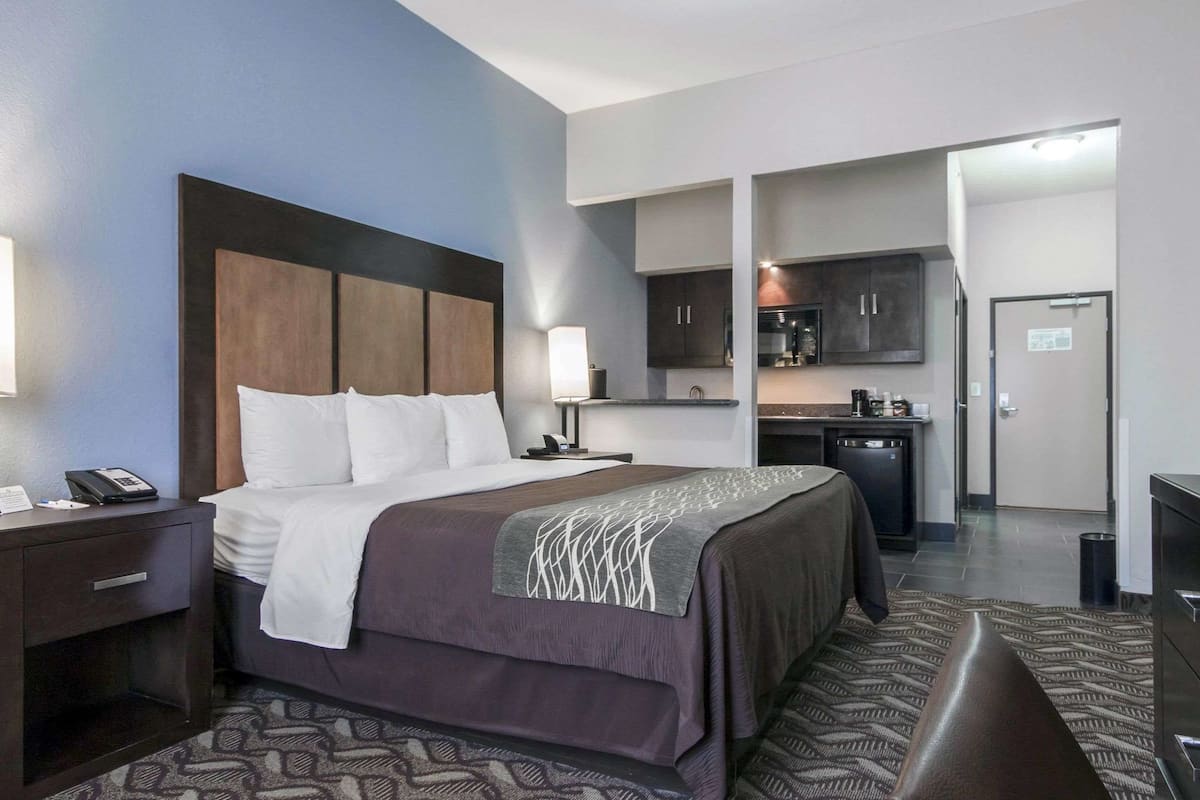 in-room safe, desk, soundproofing, iron/ironing board