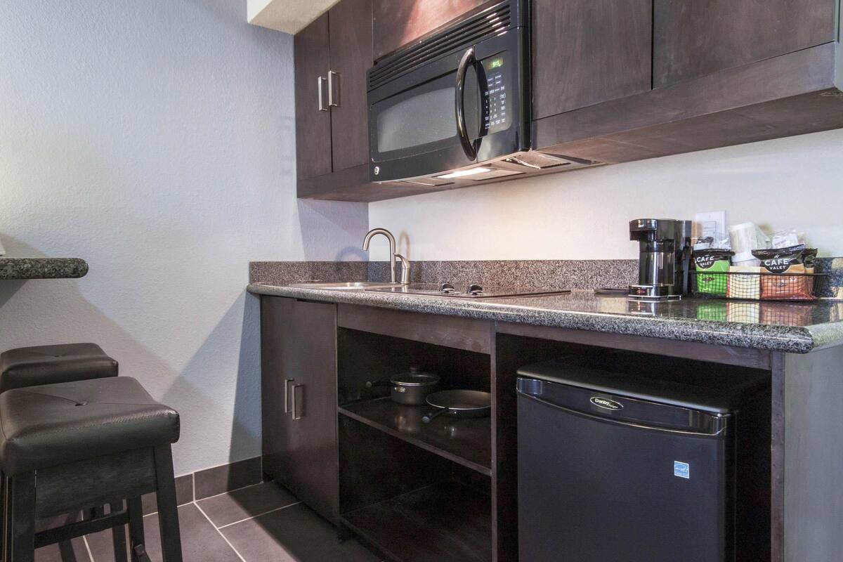 standard double room, 2 double beds, non smoking | in-room safe, desk, soundproofing, iron/ironing board