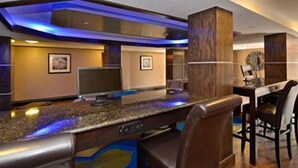 Lobby-lounge