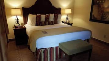 Basic Room | Premium bedding, pillowtop beds, blackout drapes, iron/ironing board