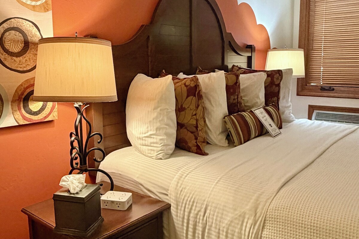 Basic Room | Premium bedding, pillowtop beds, blackout drapes, iron/ironing board