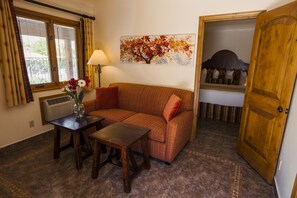 32-inch LCD TV with cable channels, TV