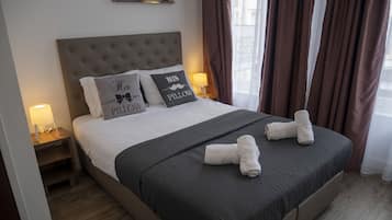 Habitación económica | Caja de seguridad en la habitación, escritorio y insonorización