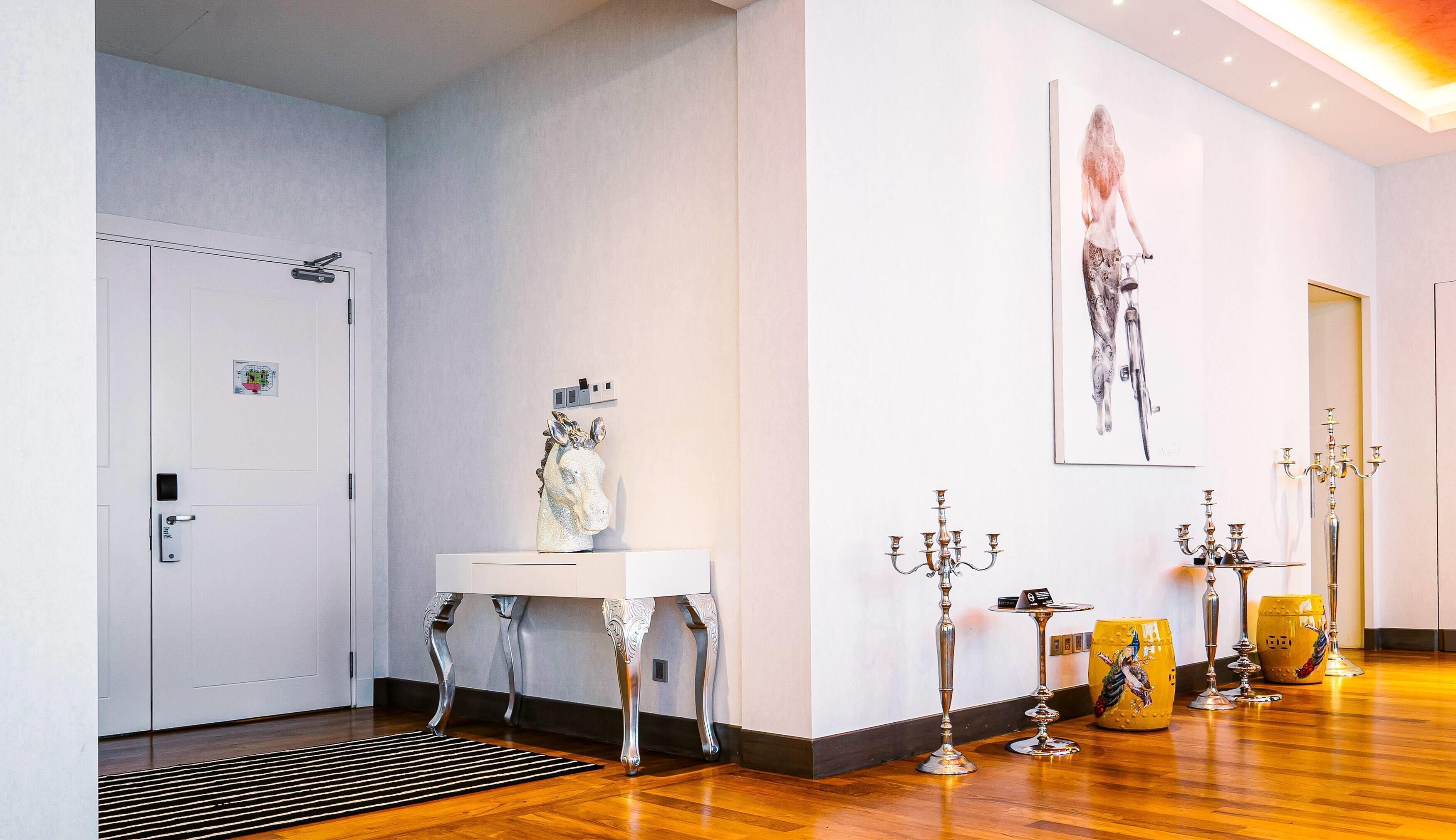 presidential suite | minibar, in-room safe, desk, laptop workspace