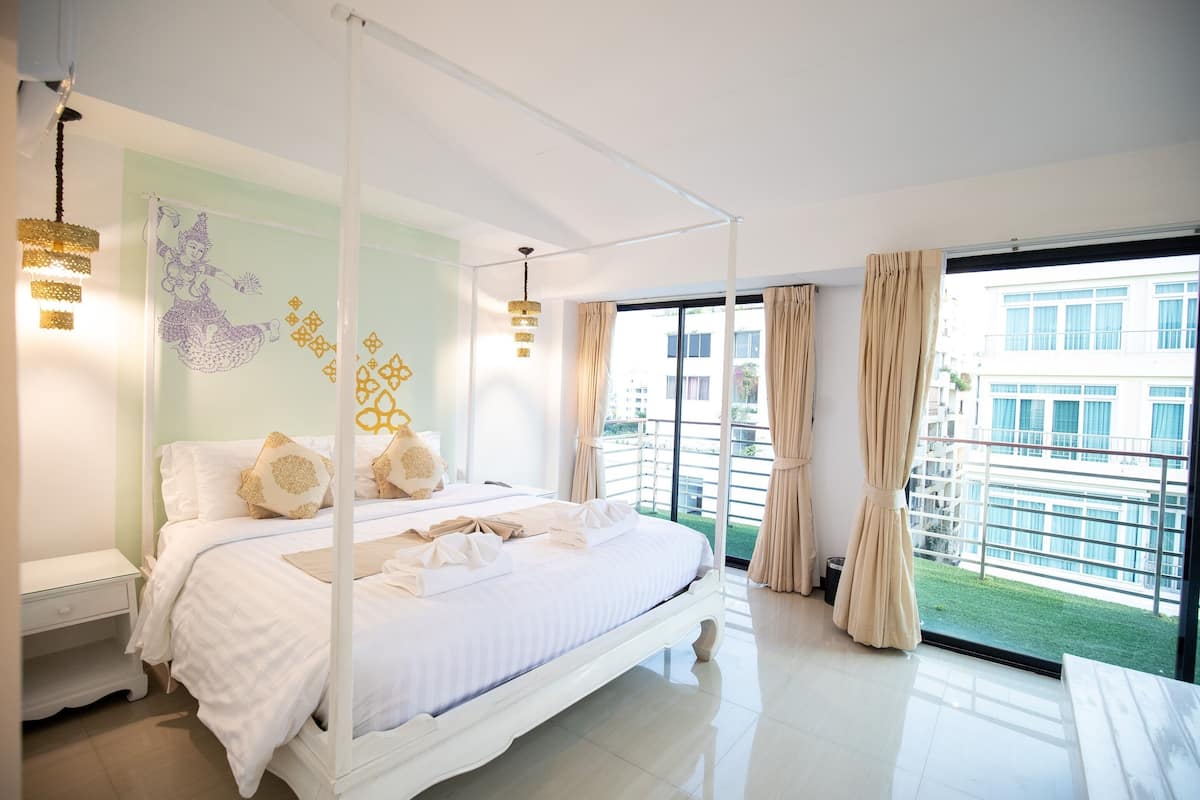 Mekhala Mai | 1 bedroom, in-room safe, individually decorated, individually furnished