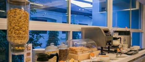 Morgenmadsbuffet hver dag (250 THB pr. person)