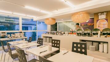 Daily buffet breakfast (THB 250 per person)