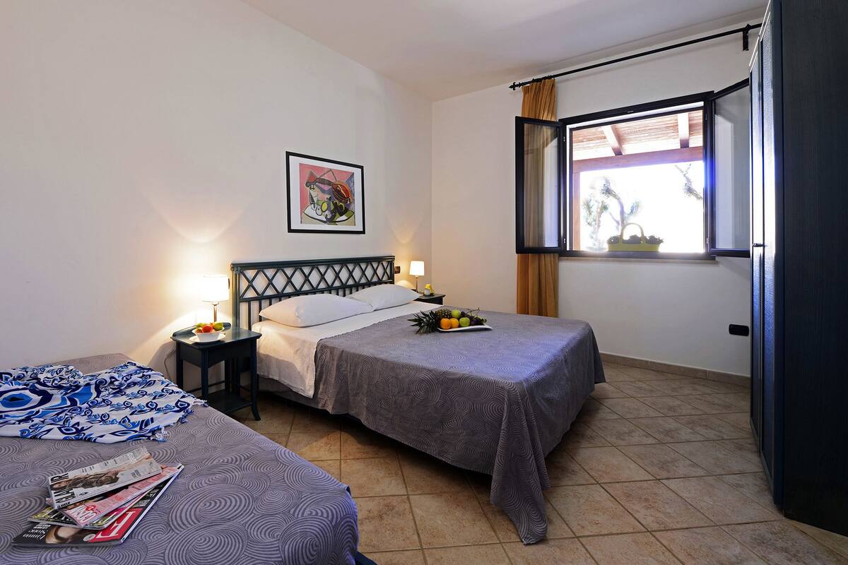 Minibar, una cassaforte in camera, una scrivania, Wi-Fi gratuito