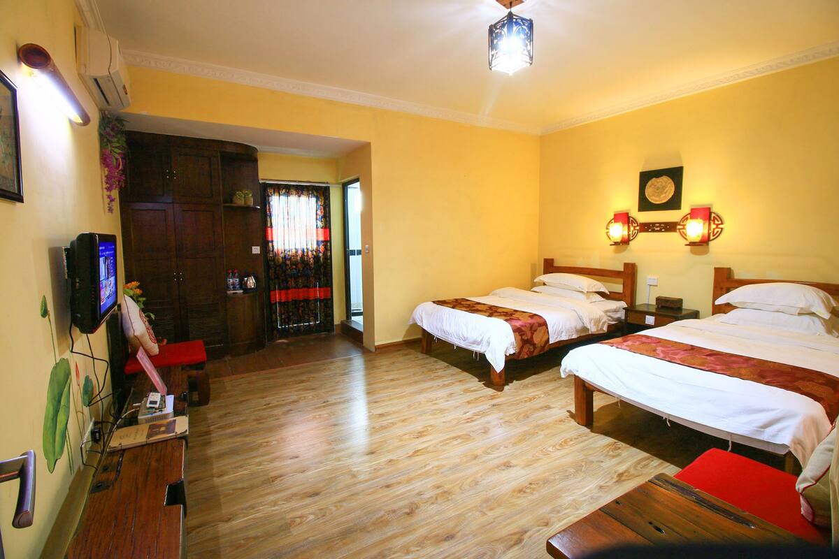 Standard Twin Room | Premium bedding, down comforters, memory foam beds, in-room safe