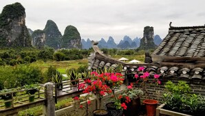 Terrace/patio - Yangshuo Hidden Dragon Villa (Guilin)