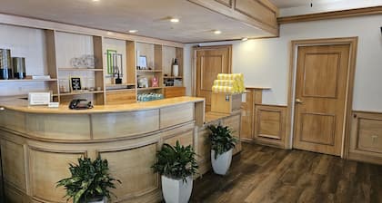 Naples Park Central Hotel