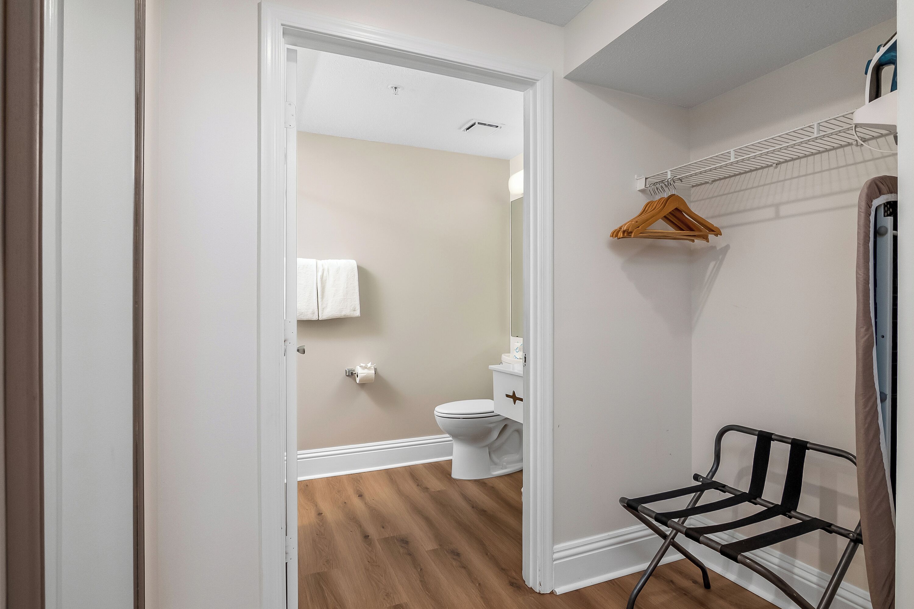 suite, 2 queen beds | bathroom | free toiletries, hair dryer, towels