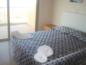 Tabla de planchar con plancha y camas plegables/adicionales 