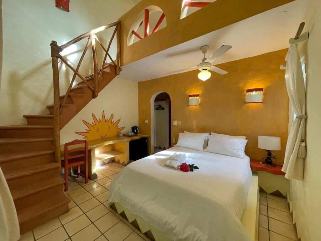 2 bedrooms, premium bedding, minibar, in-room safe
