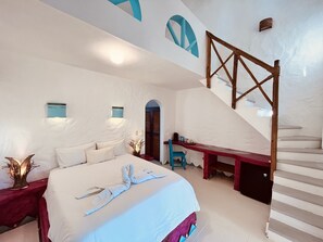 Suíte luxo | 2 quartos, roupas de cama premium, frigobar, cofres nos quartos