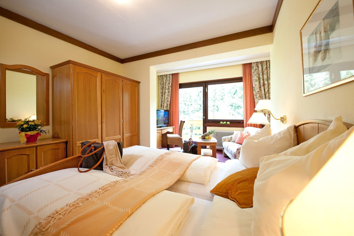 egyptian cotton sheets, premium bedding, down duvets, pillow-top beds