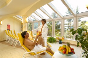 Sauna, hot tub, steam room, body treatments, mud baths, aromatherapy - Wohlfühl & Genusshotel Felsenhof (Bad Kleinkirchheim)
