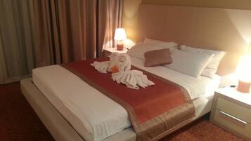 Minibar, in-room safe, free cots/infant beds, free WiFi