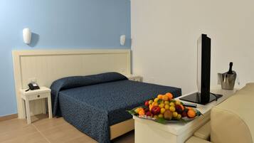 Down comforters, in-room safe, wheelchair access