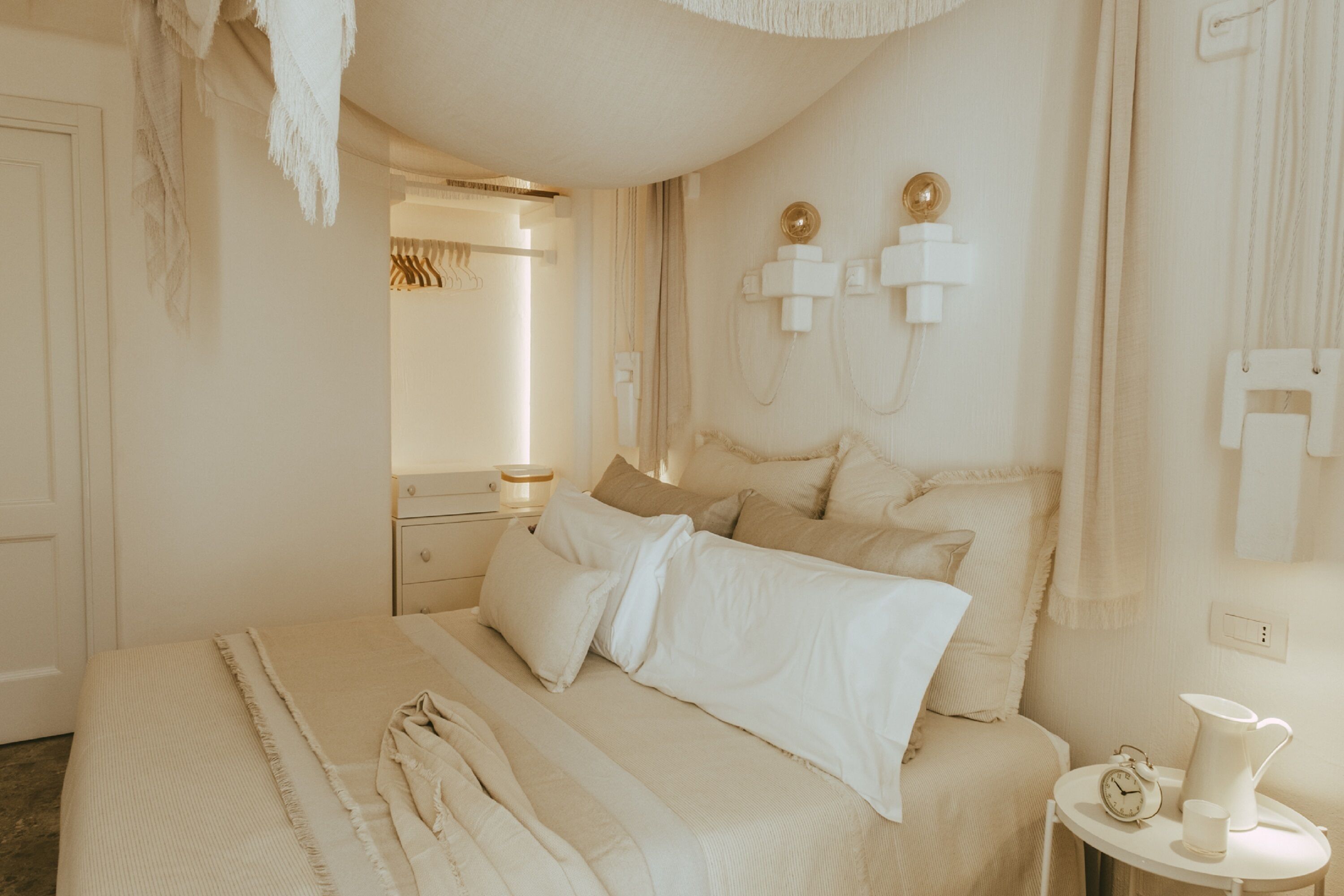 Minibar, desk, blackout curtains, free WiFi