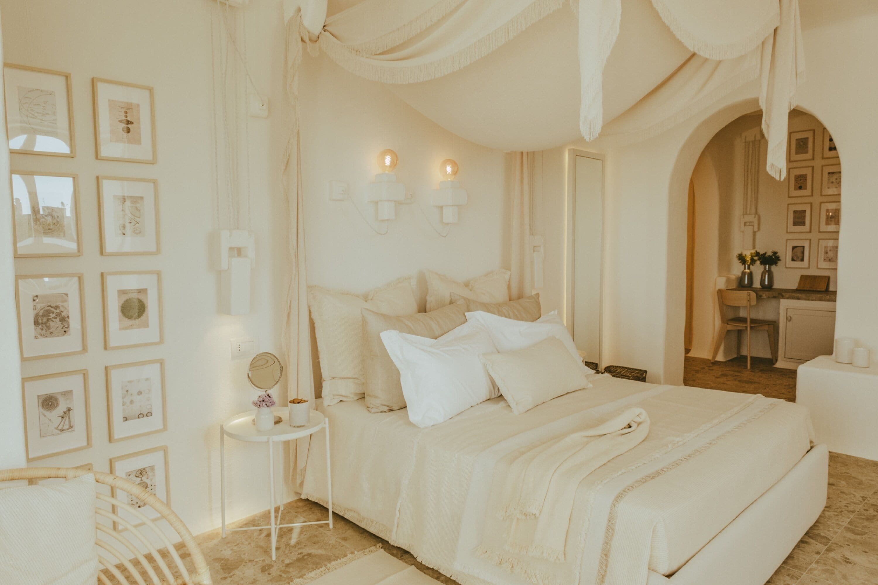 Desk, free WiFi, bed sheets