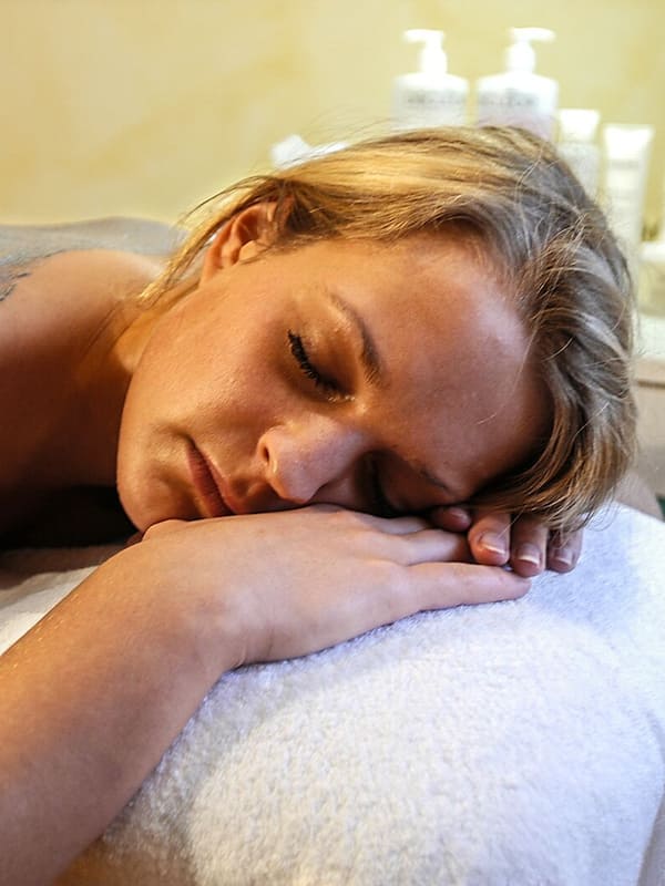 Sauna, soins corporels, soins d'hydrothérapie, soins d'aromathérapie