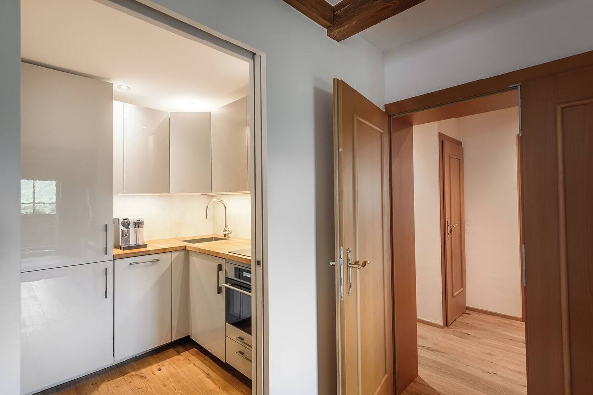 panoramic suite, kitchen, mountain view | private kitchen