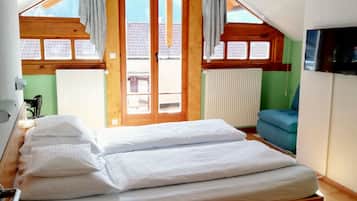 Classic Double Room, Balcony, Mountain View | Premium bedding, down comforters, pillowtop beds, individually furnished