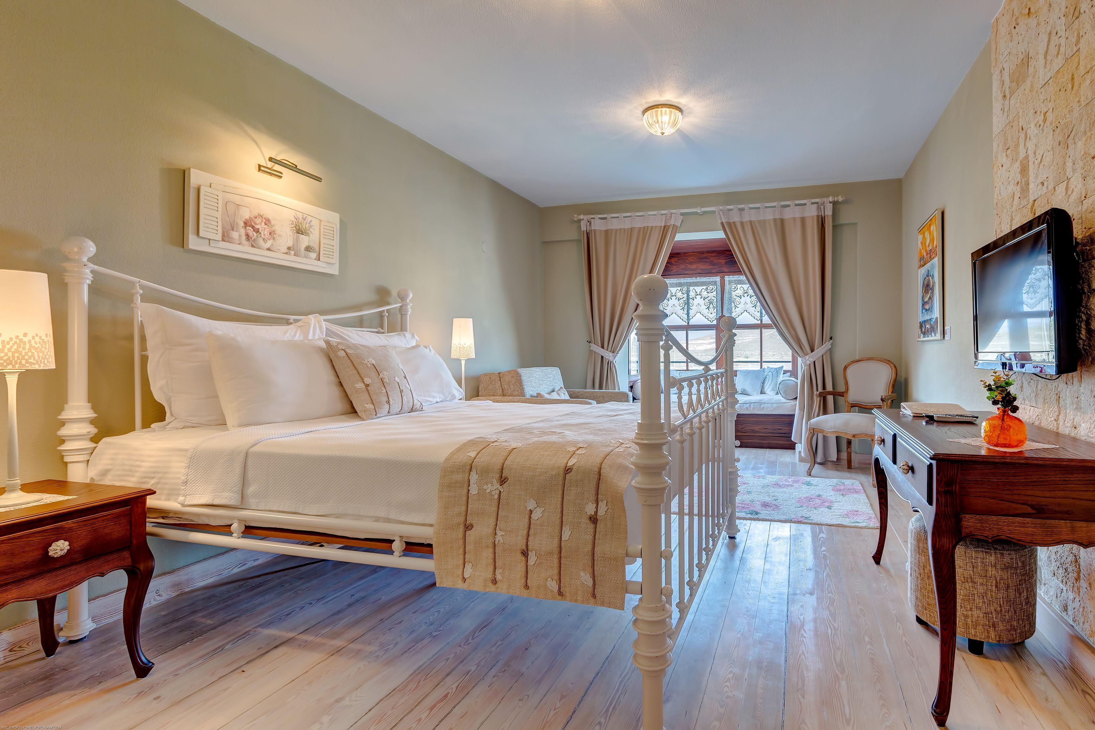 Premium bedding, minibar, in-room safe, blackout curtains