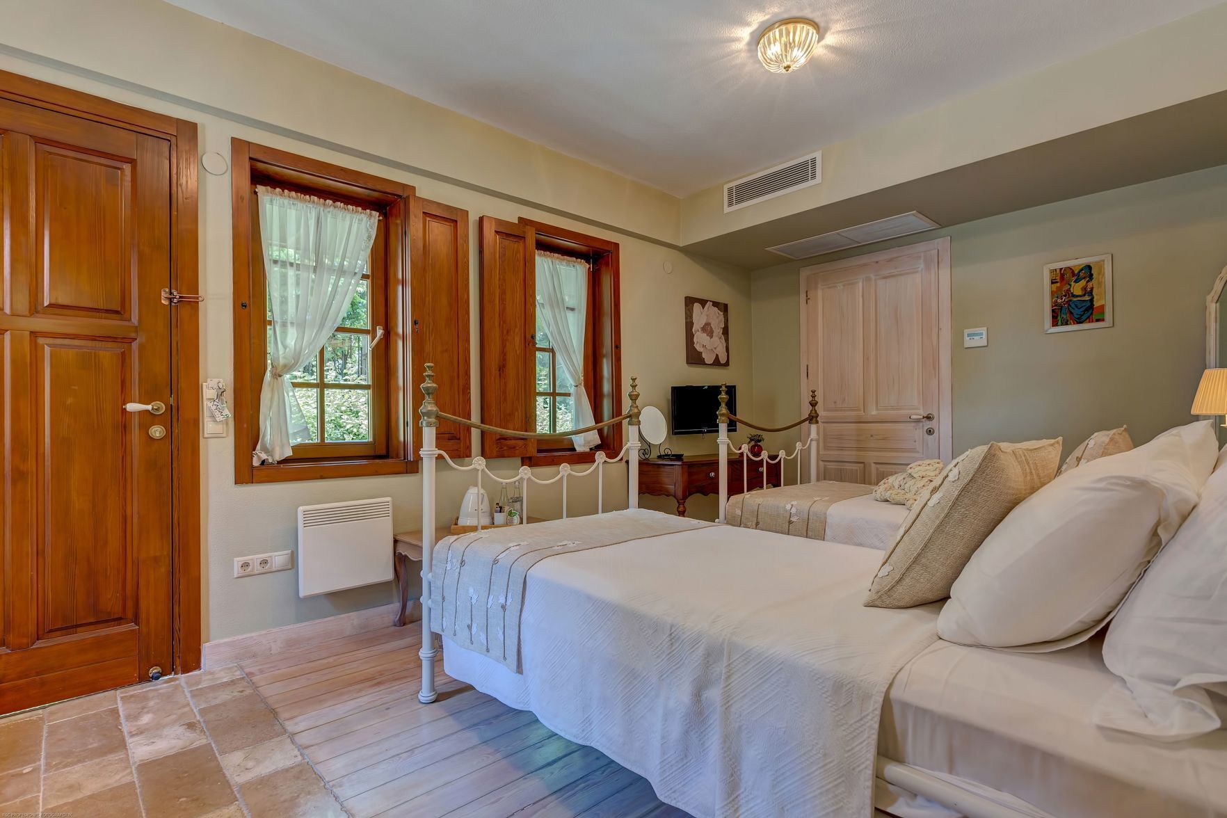 Premium bedding, minibar, in-room safe, blackout curtains