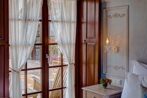 Premium bedding, minibar, in-room safe, blackout curtains - Alaçati Kapari Otel - Special Class (Cesme)