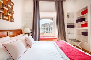 Double Room (with Coliseum View) | Premium bedding, down comforters, minibar, in-room safe - N° 9 Colosseo (Rome)