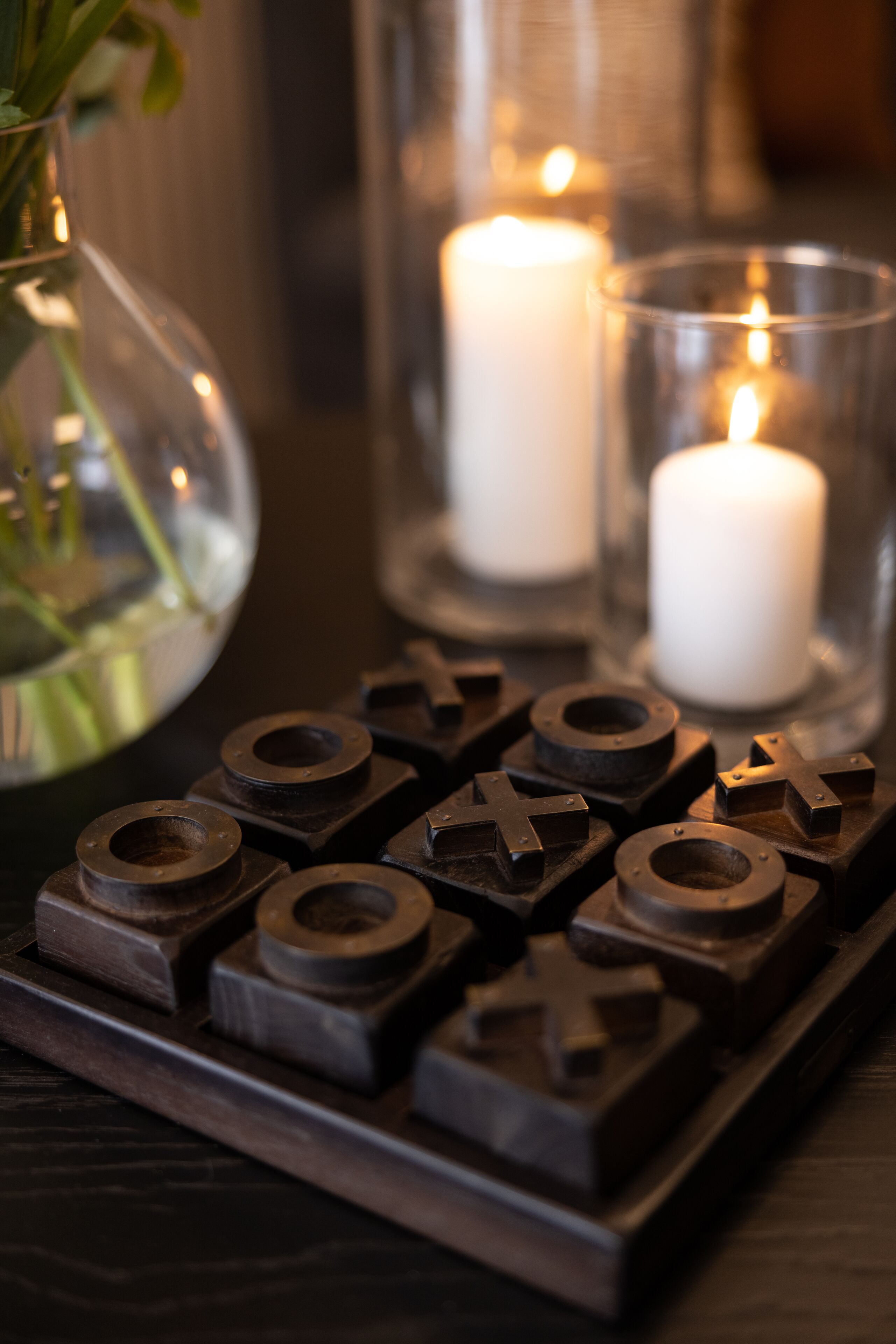 32-inch flat-screen tv with cable channels, tv