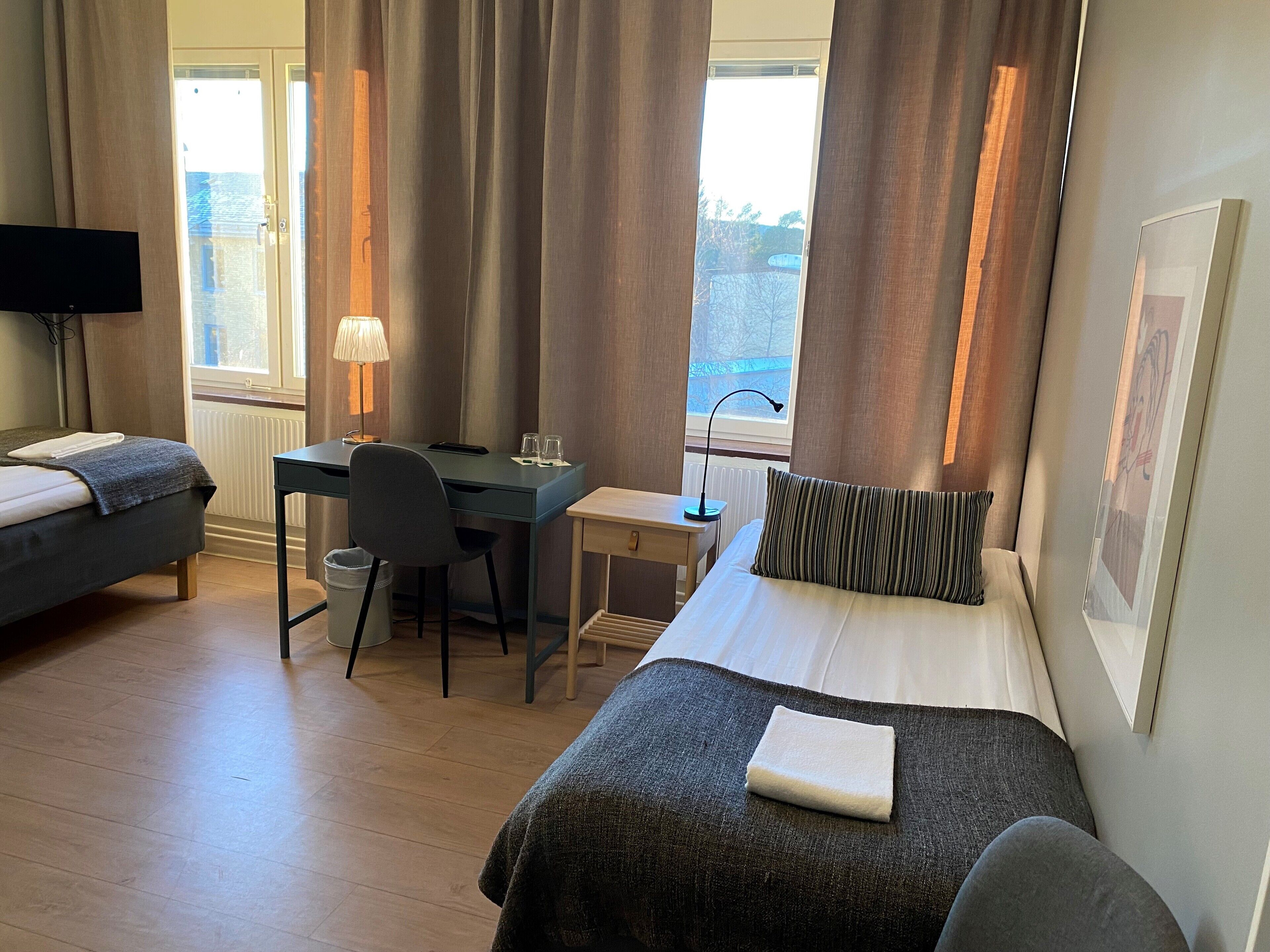 Standard Twin Room, Private Bathroom | Iron/ironing board, free WiFi, bed sheets