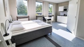 The Annex - Double Room with Kitchenette | Een strijkplank/strijkijzer, gratis wifi, beddengoed