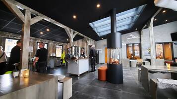 Frühstück und Mittagessen