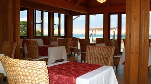 Free daily breakfast