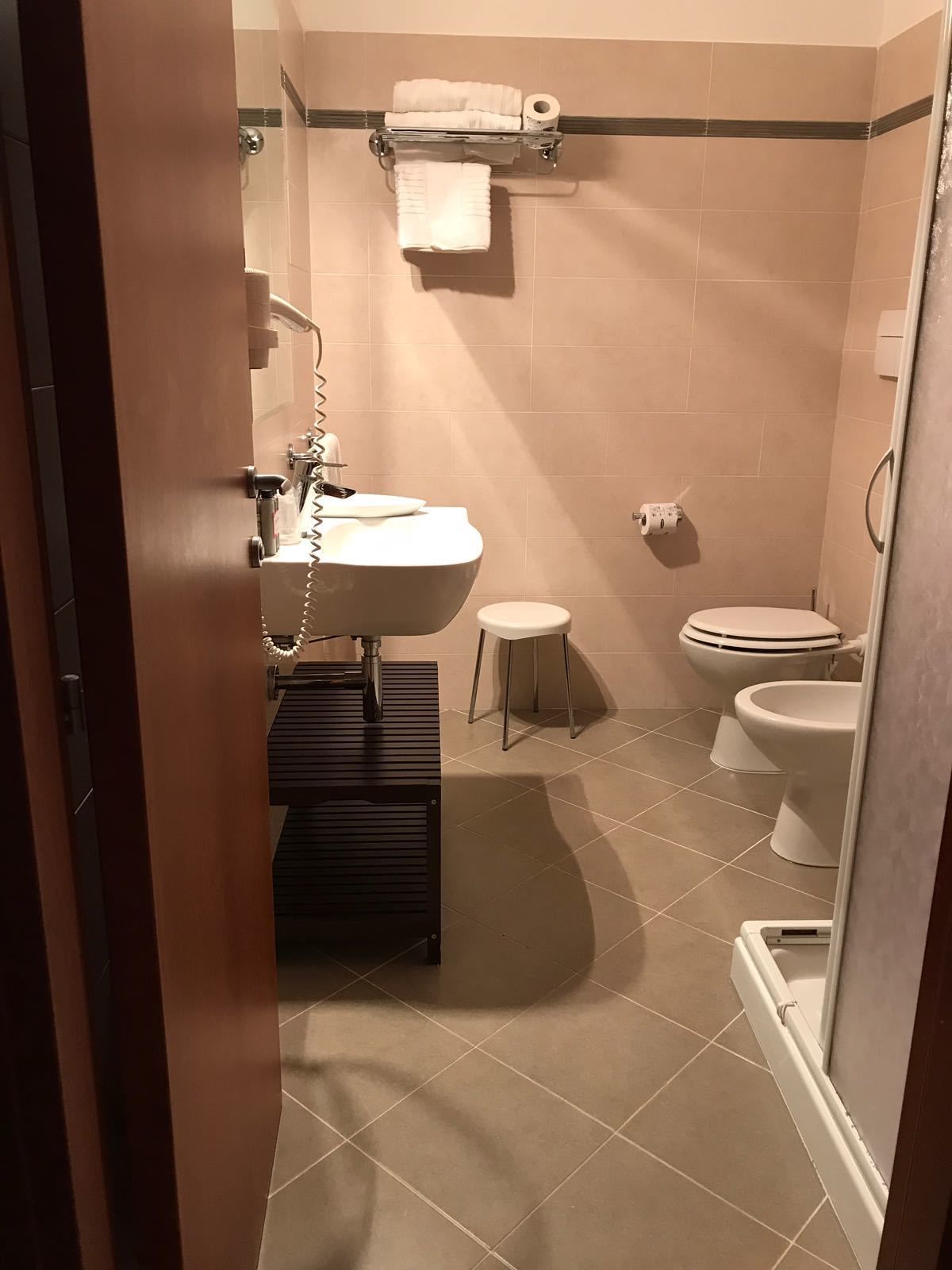 double room, sea view | bathroom | shower, free toiletries, hair dryer, bidet