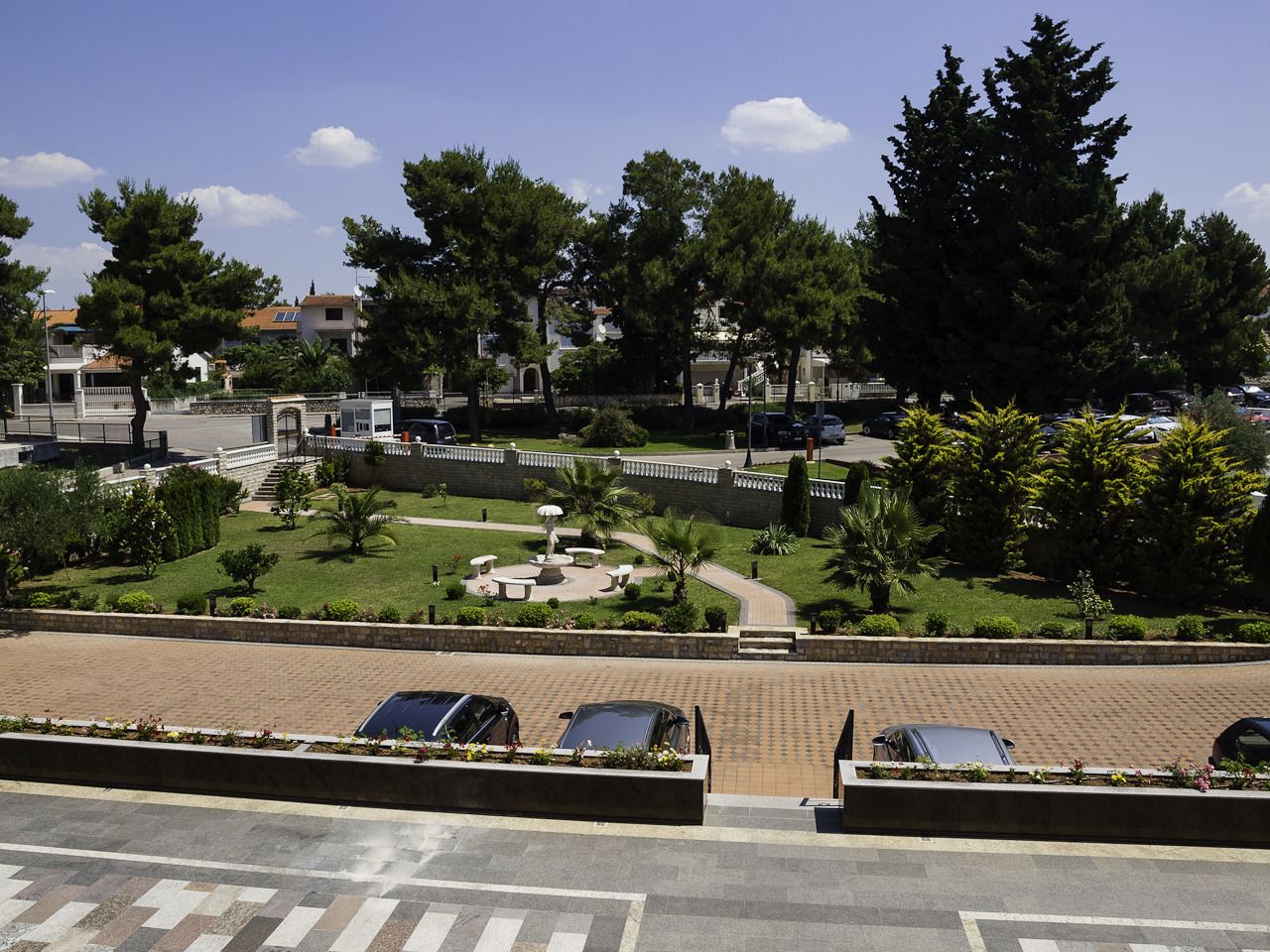 self-parking (surcharge) 7 per day