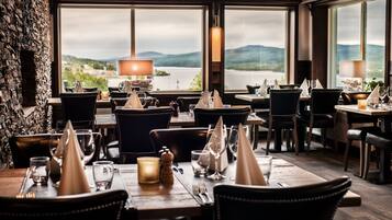 2 restauranter, frokost serveres