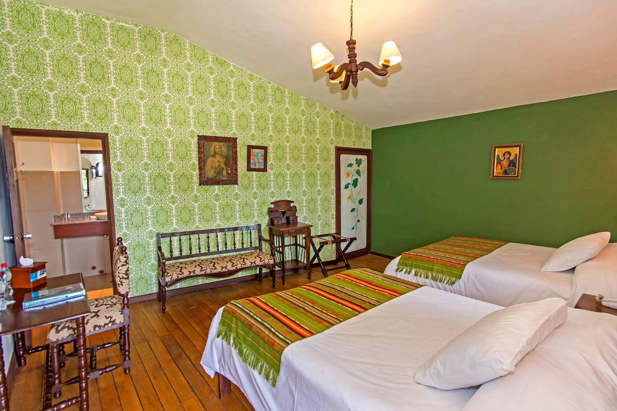 Habitación estándar doble, 1 habitación | 1 dormitorio, ropa de cama de alta calidad, edredones de plumas