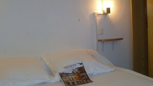 Economy Triple Room - Beausejour (Nevers)