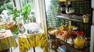 Daily buffet breakfast (EUR 8 per person)