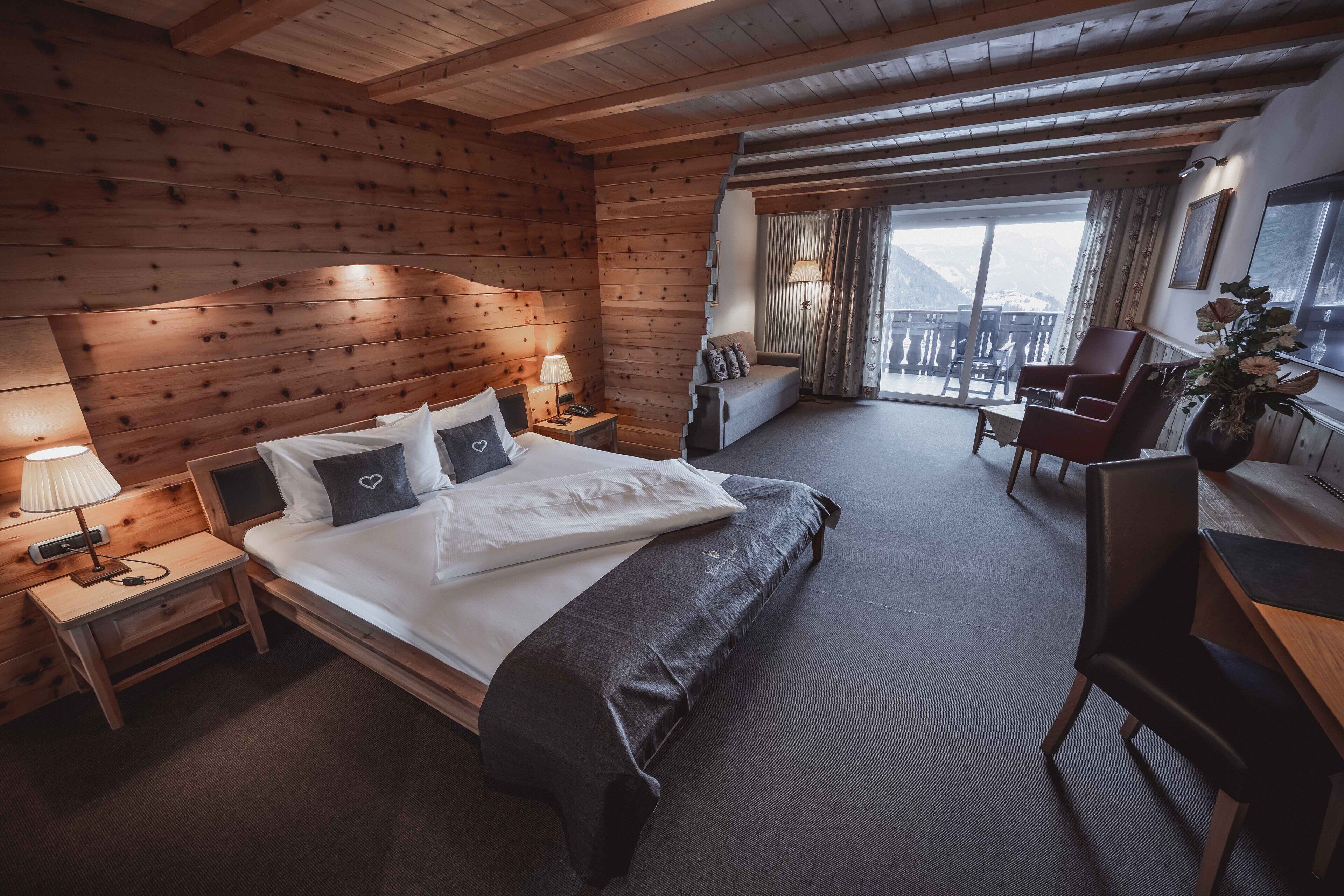 junior suite (selva) | frette italian sheets, premium bedding, down duvets, minibar