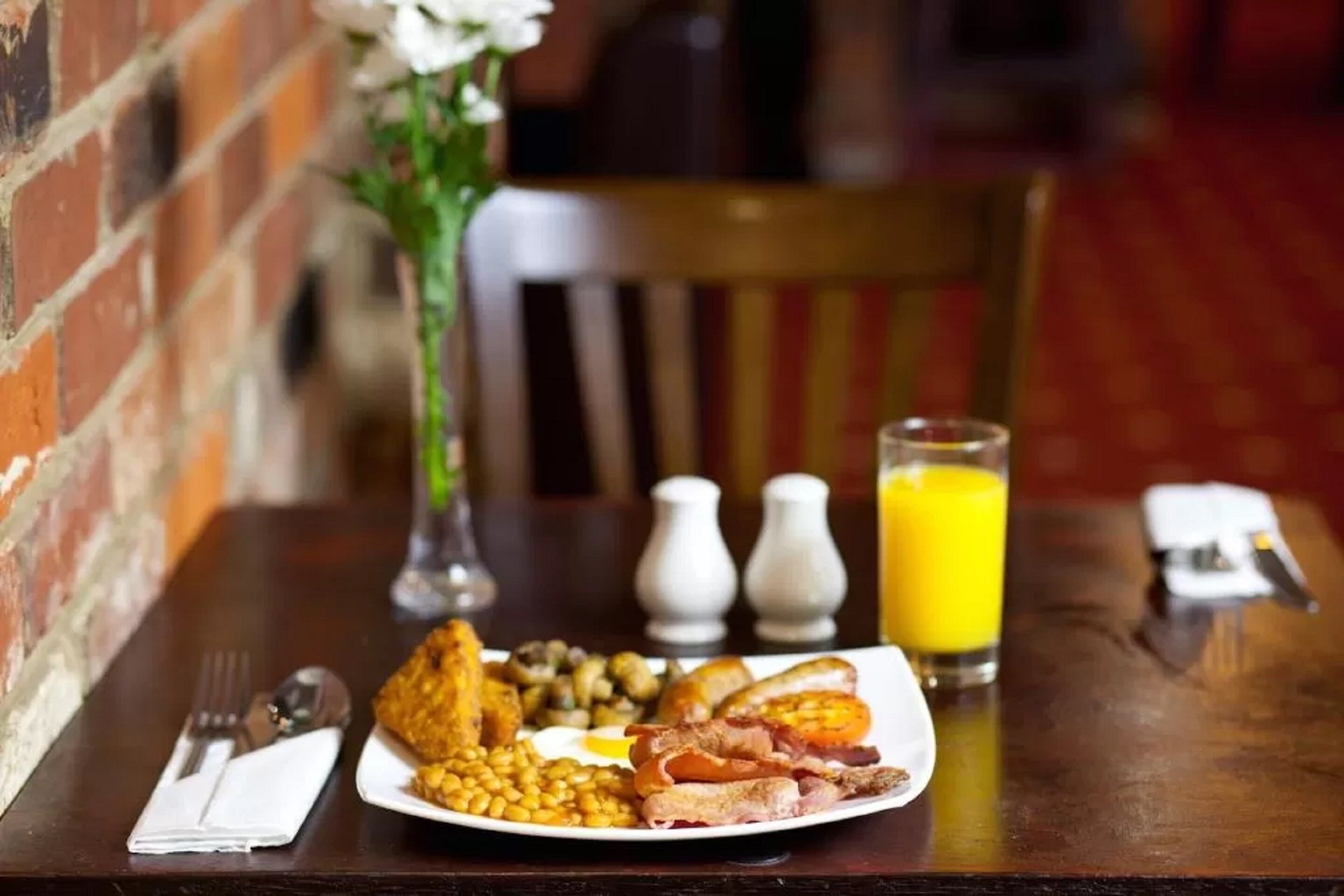 daily english breakfast for a fee