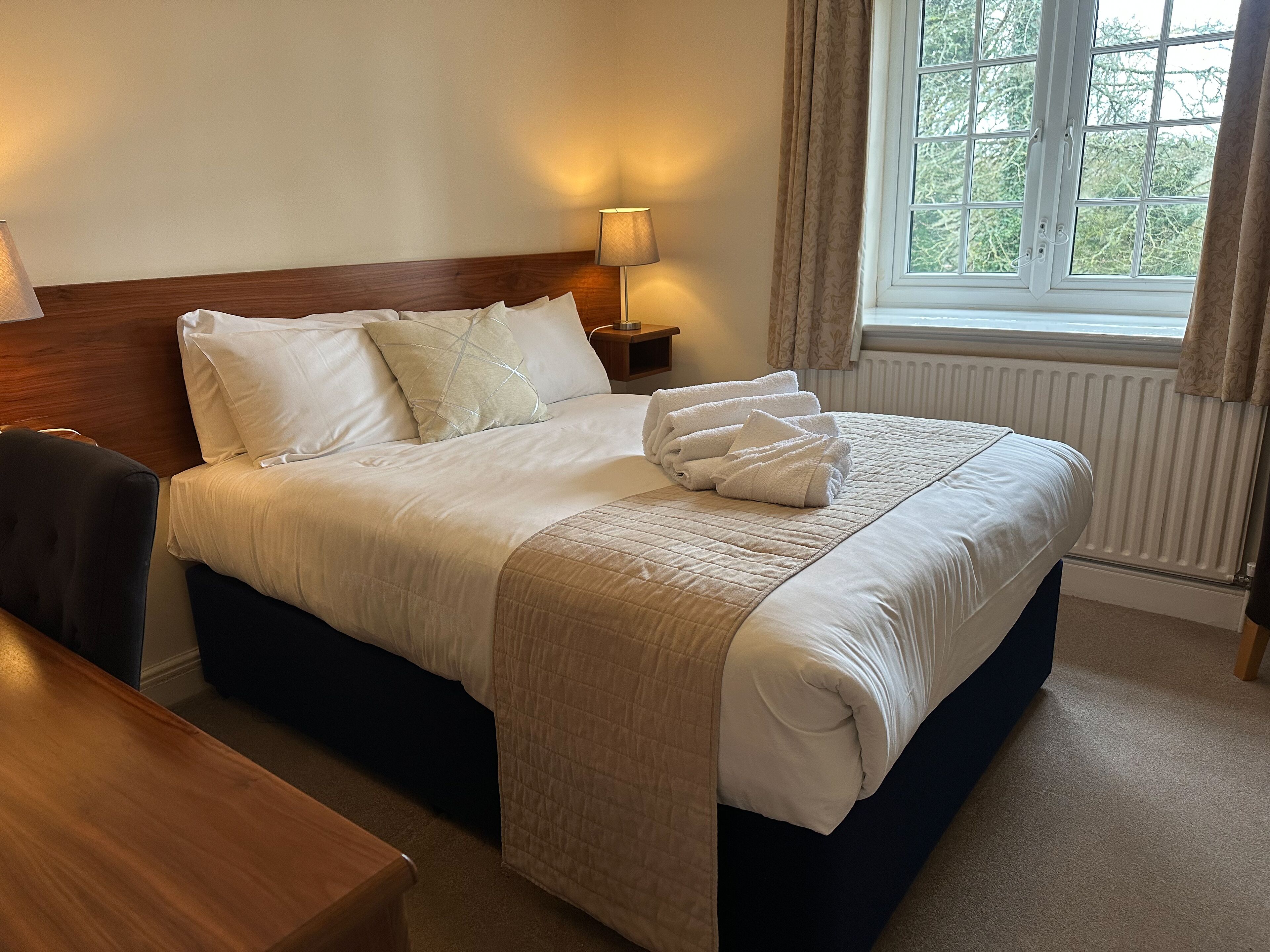 budget double room | 1 bedroom, desk, blackout curtains, soundproofing