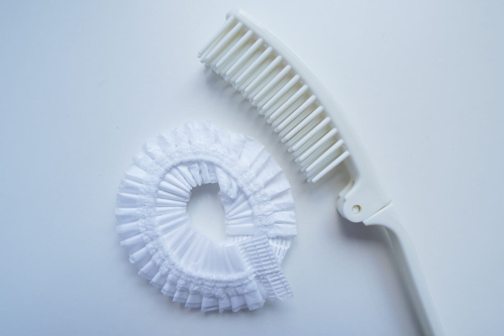 desk, blackout curtains, soundproofing, free wifi