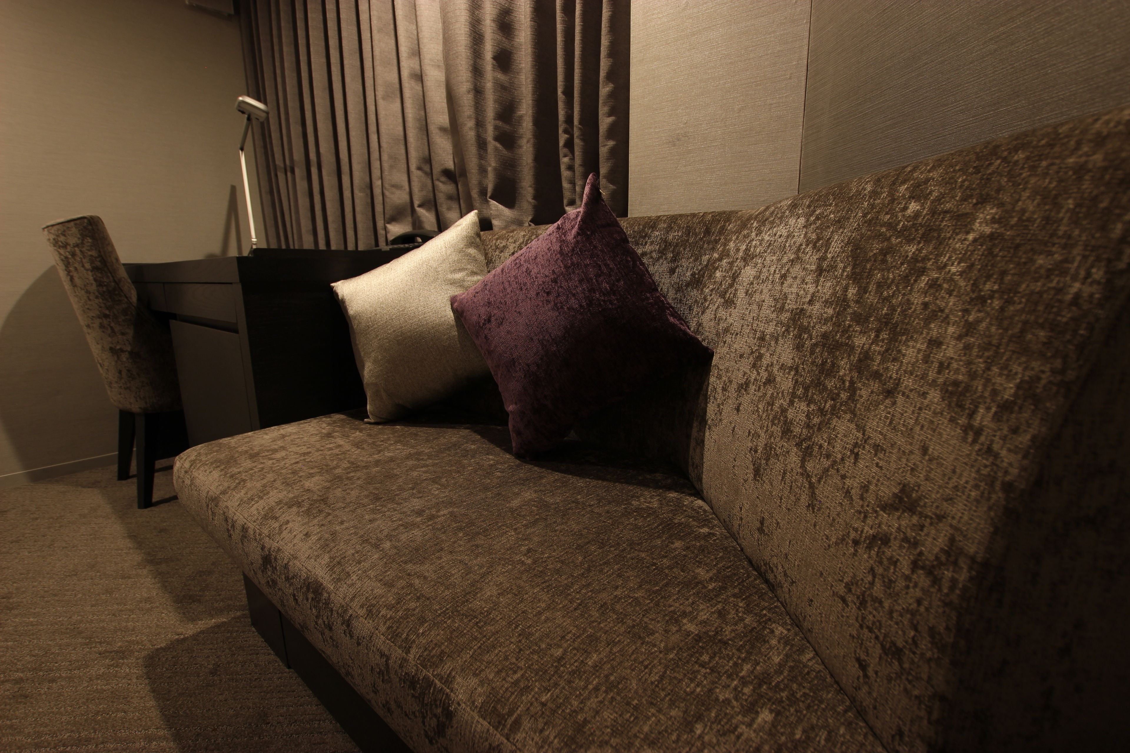 1 bedroom, down duvets, desk, blackout curtains